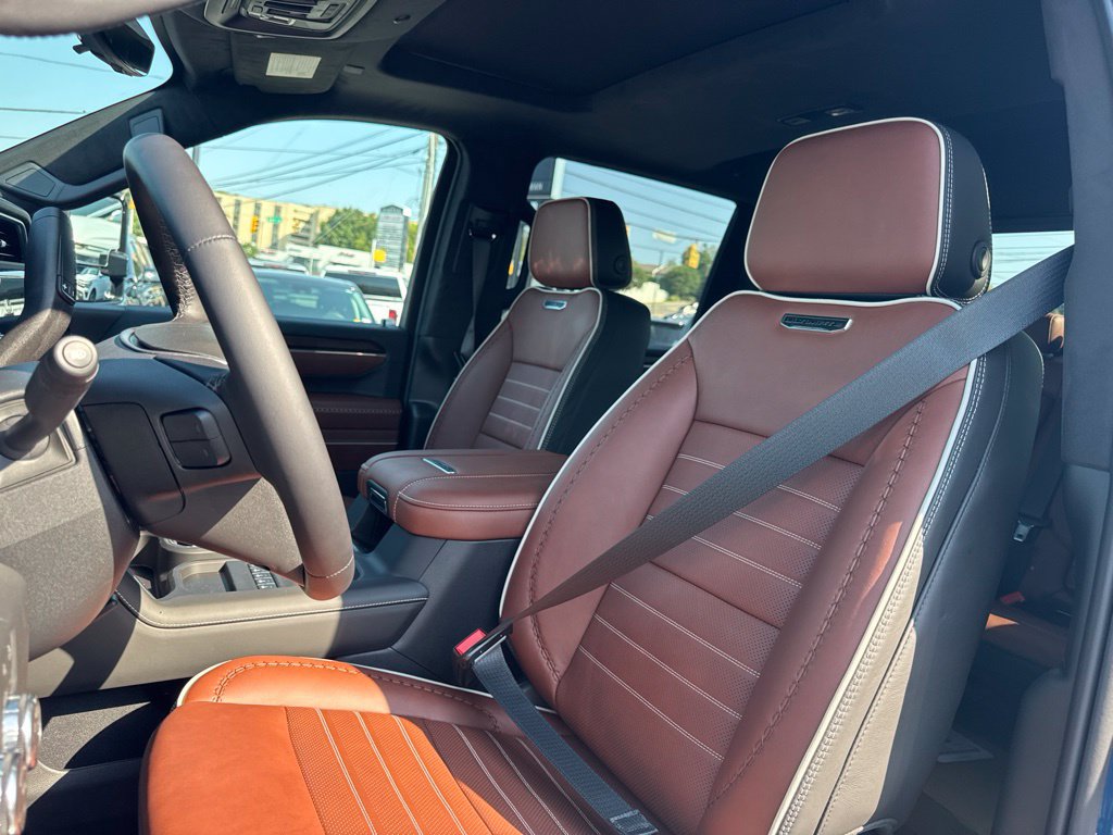 New 2026 GMC Sierra 3500 Denali Ultimate AWD/4WD image 17