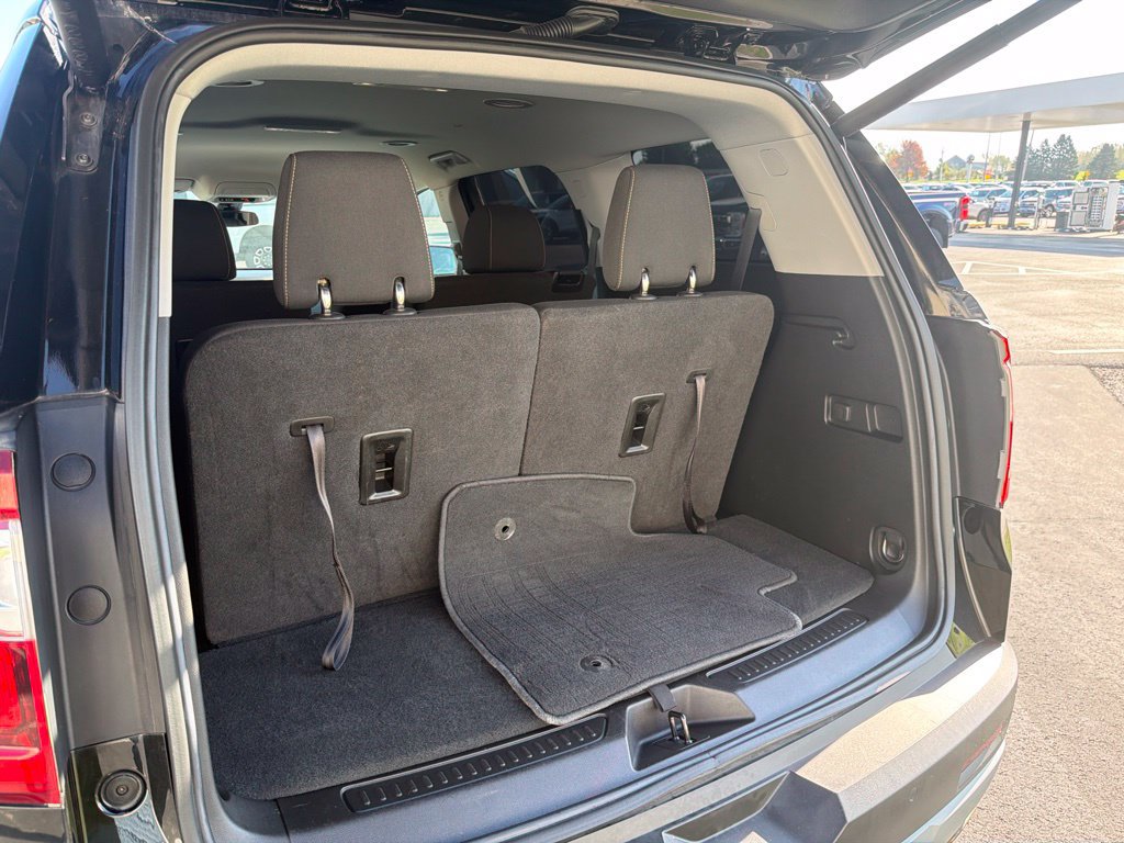 Used 2023 GMC Acadia SLE w/ Driver Convenience Package AWD/4WD image 16
