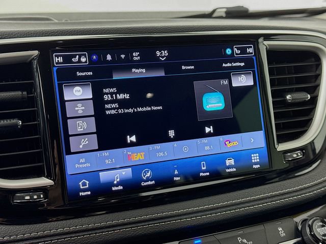 Used 2024 Chrysler Pacifica Select image 14