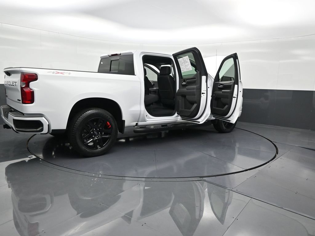 Used 2023 Chevrolet Silverado 1500 RST w/ Redline Edition AWD/4WD image 32