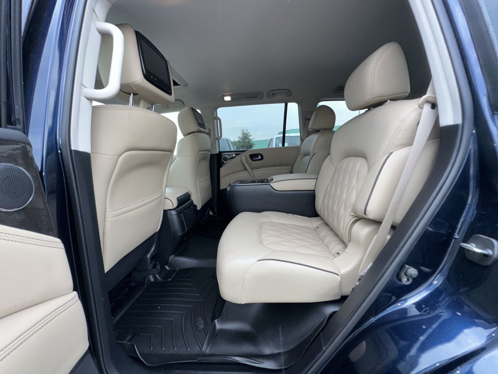 Used 2023 Nissan Armada Platinum w/ Captain's Chairs Package AWD/4WD image 33