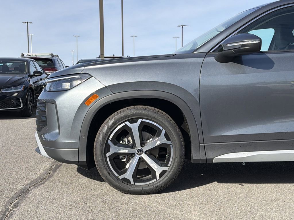 New 2026 Volkswagen Tiguan SE image 9