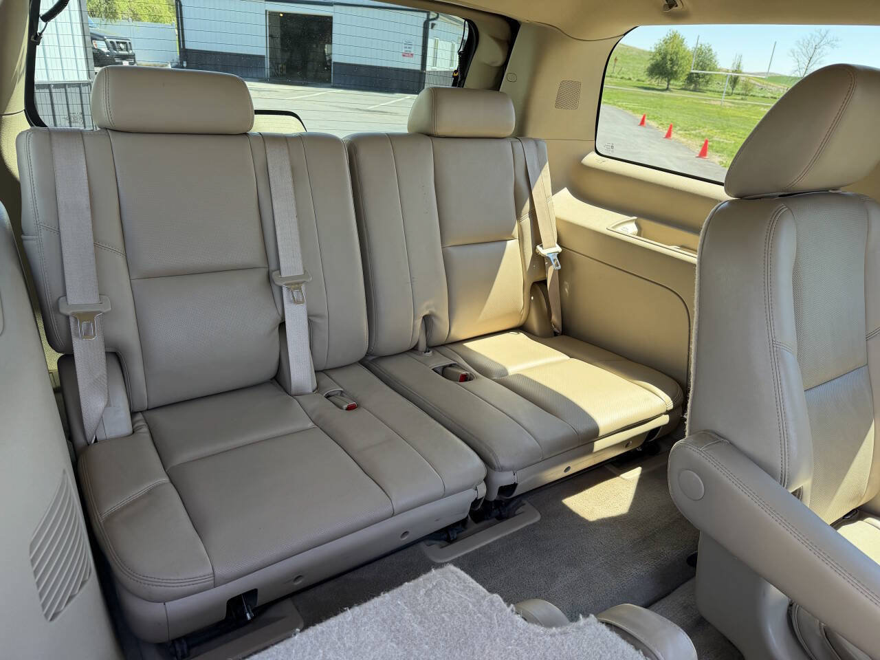 Used 2011 GMC Yukon Denali AWD/4WD image 19