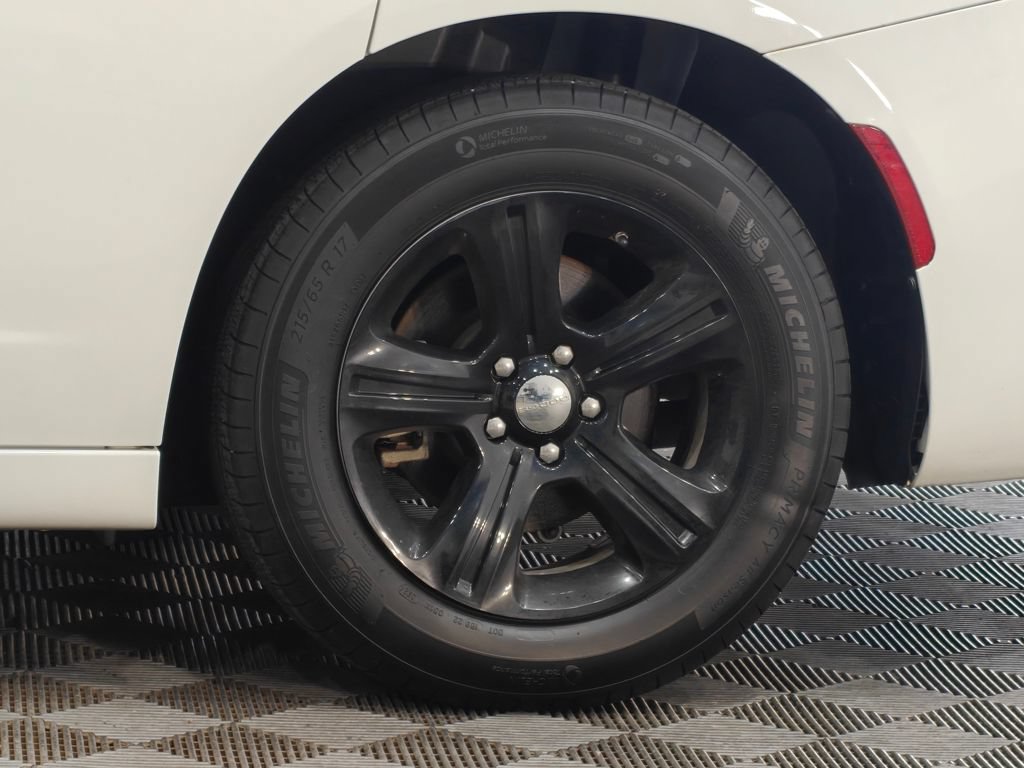 Used 2022 Dodge Charger SXT RWD image 46