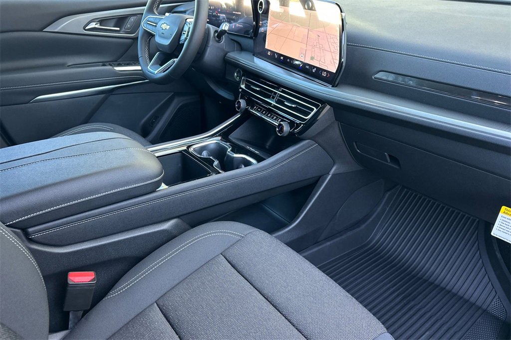 New 2026 Chevrolet Traverse LT w/ LPO, Floor Liner Package image 18