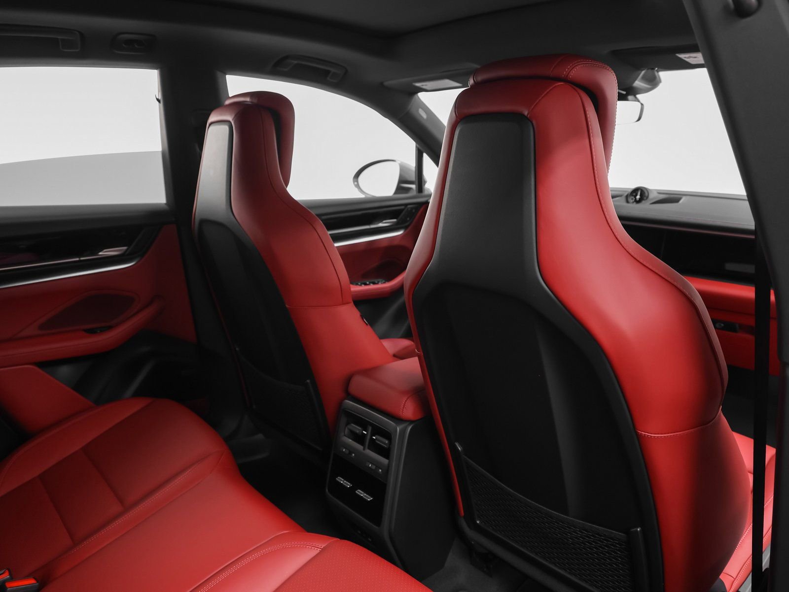 New 2026 Porsche Macan 4 Electric image 29