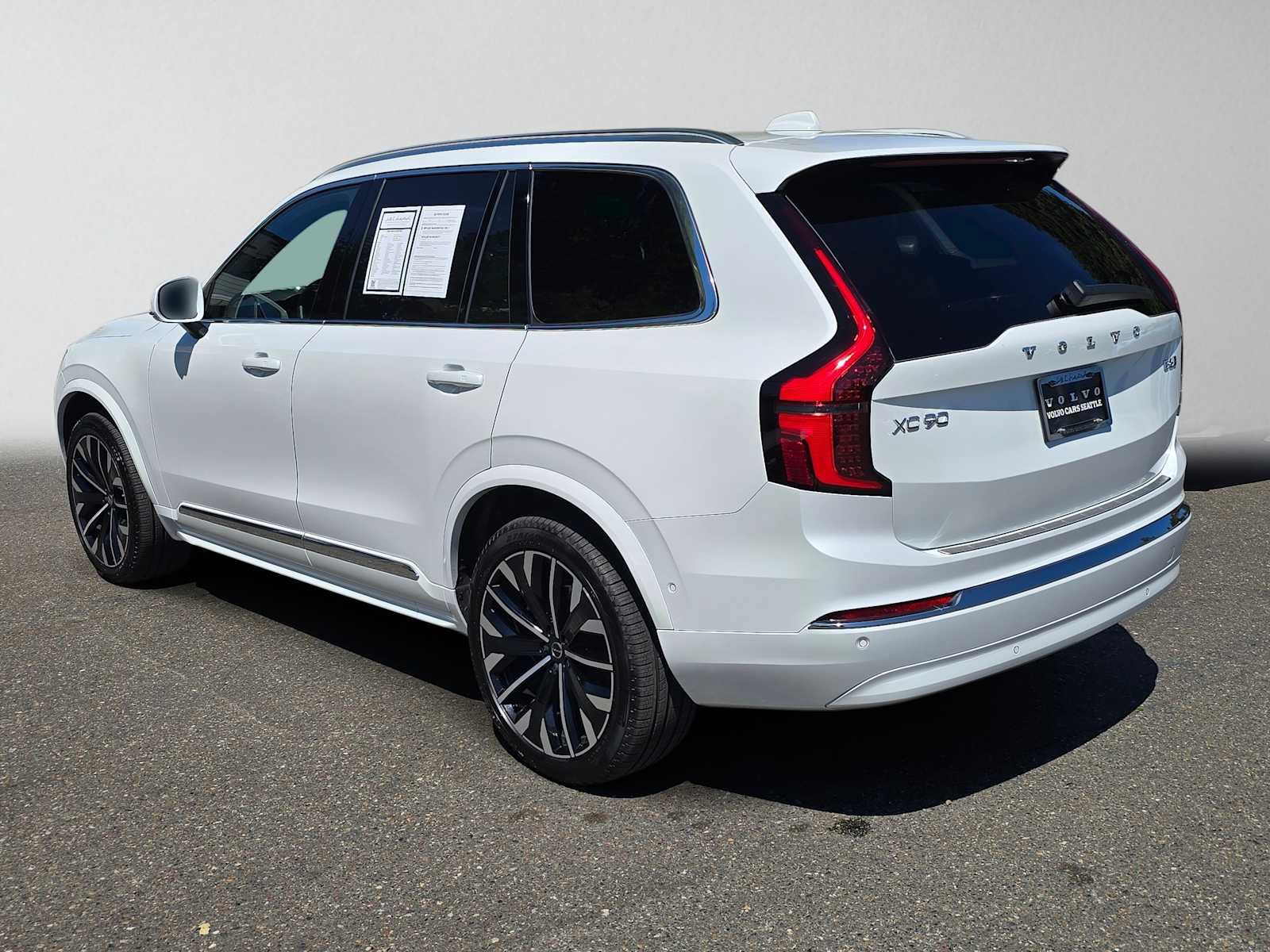 Certified 2026 Volvo XC90 B6 Plus w/ Protection Package Premier AWD/4WD image 5