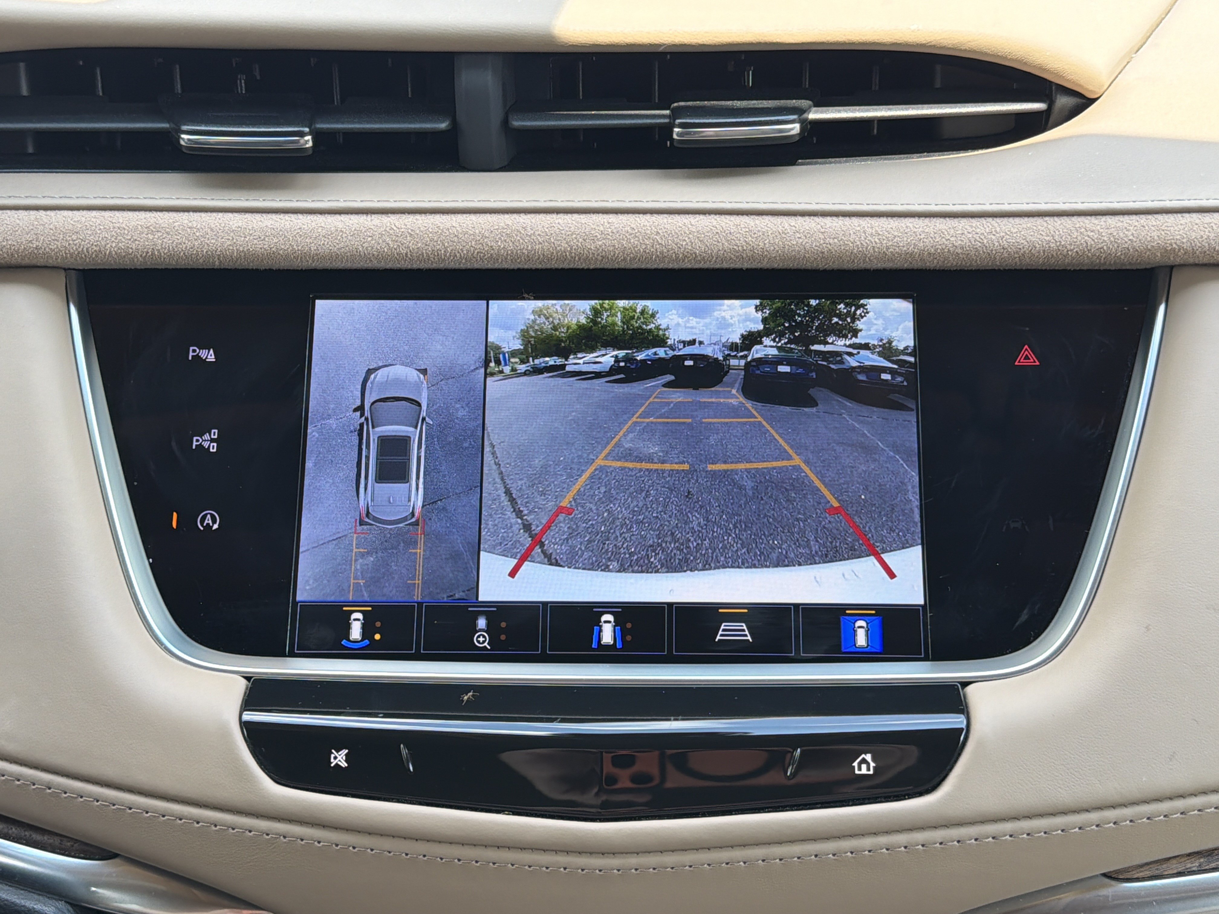 Used 2024 Cadillac XT5 Sportv w/ Platinum Package AWD/4WD image 6