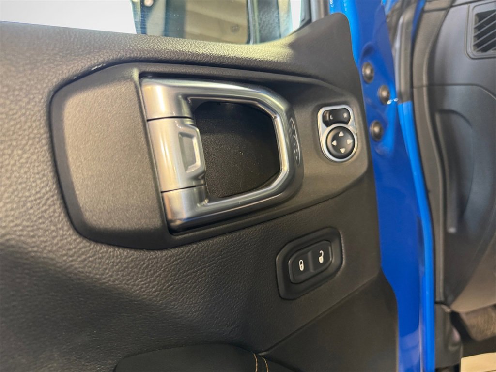 Used 2024 Jeep Wrangler Unlimited Sahara image 14