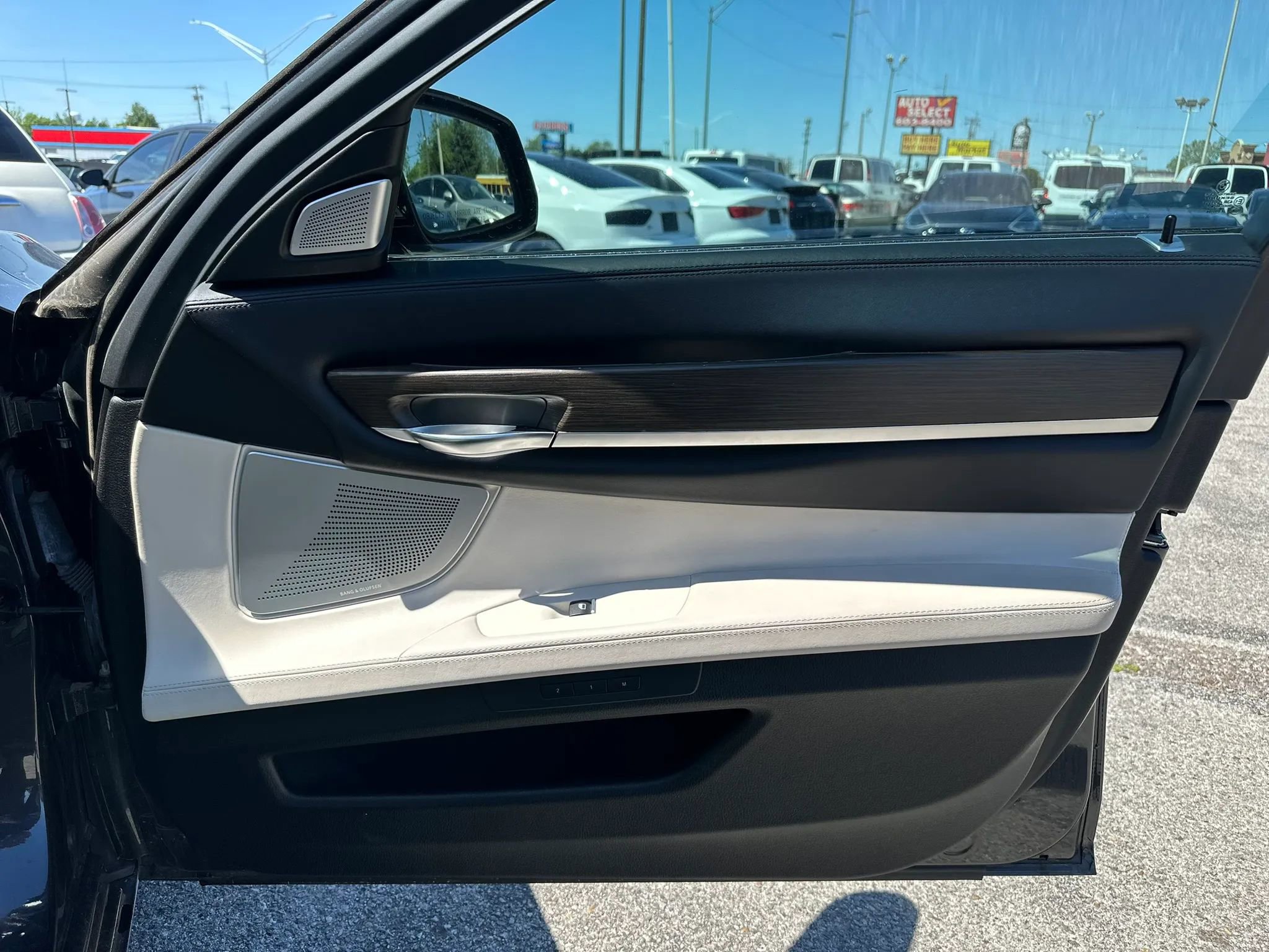 Used 2013 BMW 740i RWD image 69