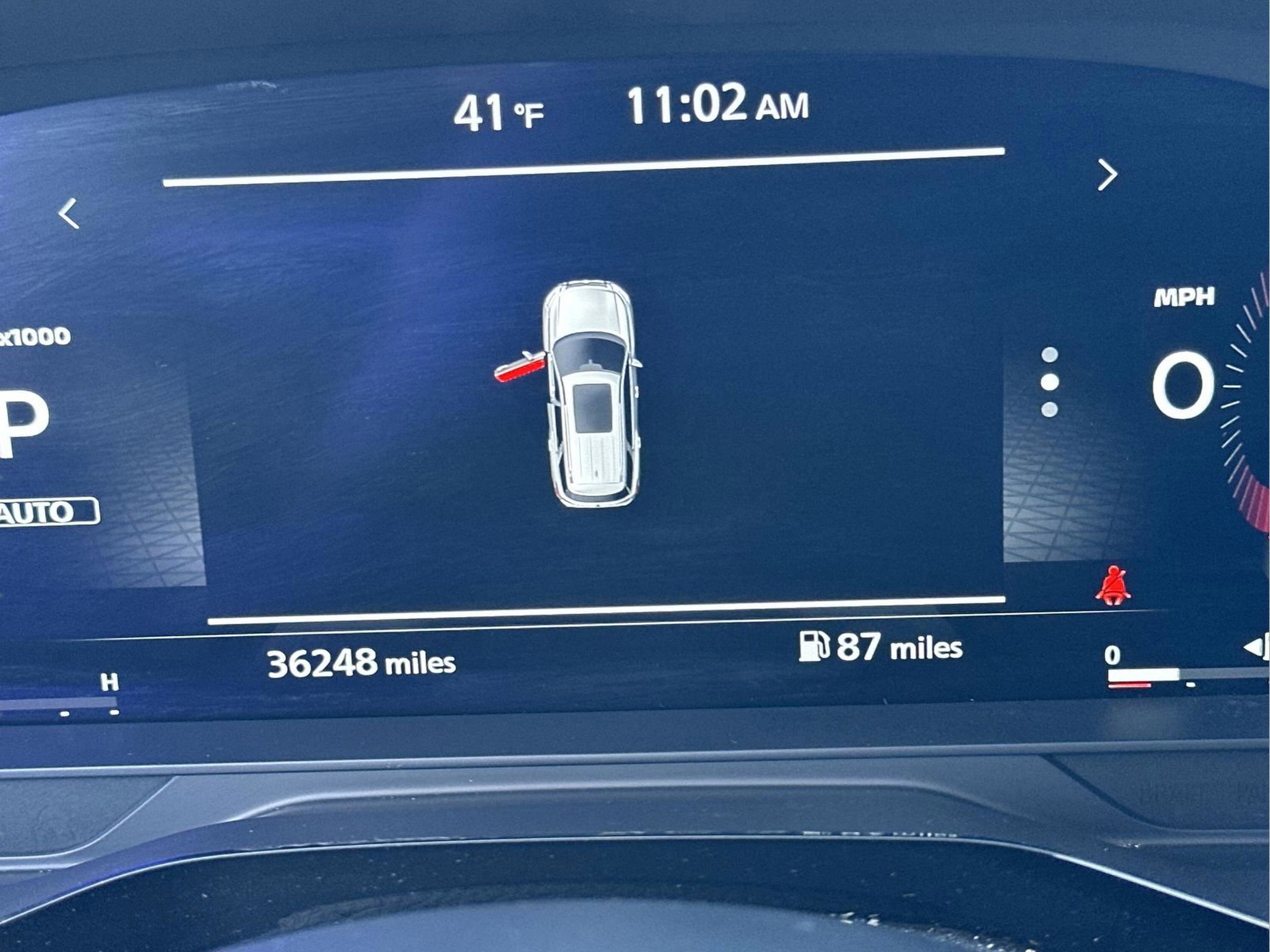 Used 2024 Nissan Pathfinder Platinum image 28