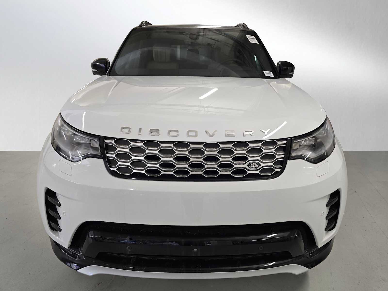 New 2026 Land Rover Discovery Limited Edition AWD/4WD image 8