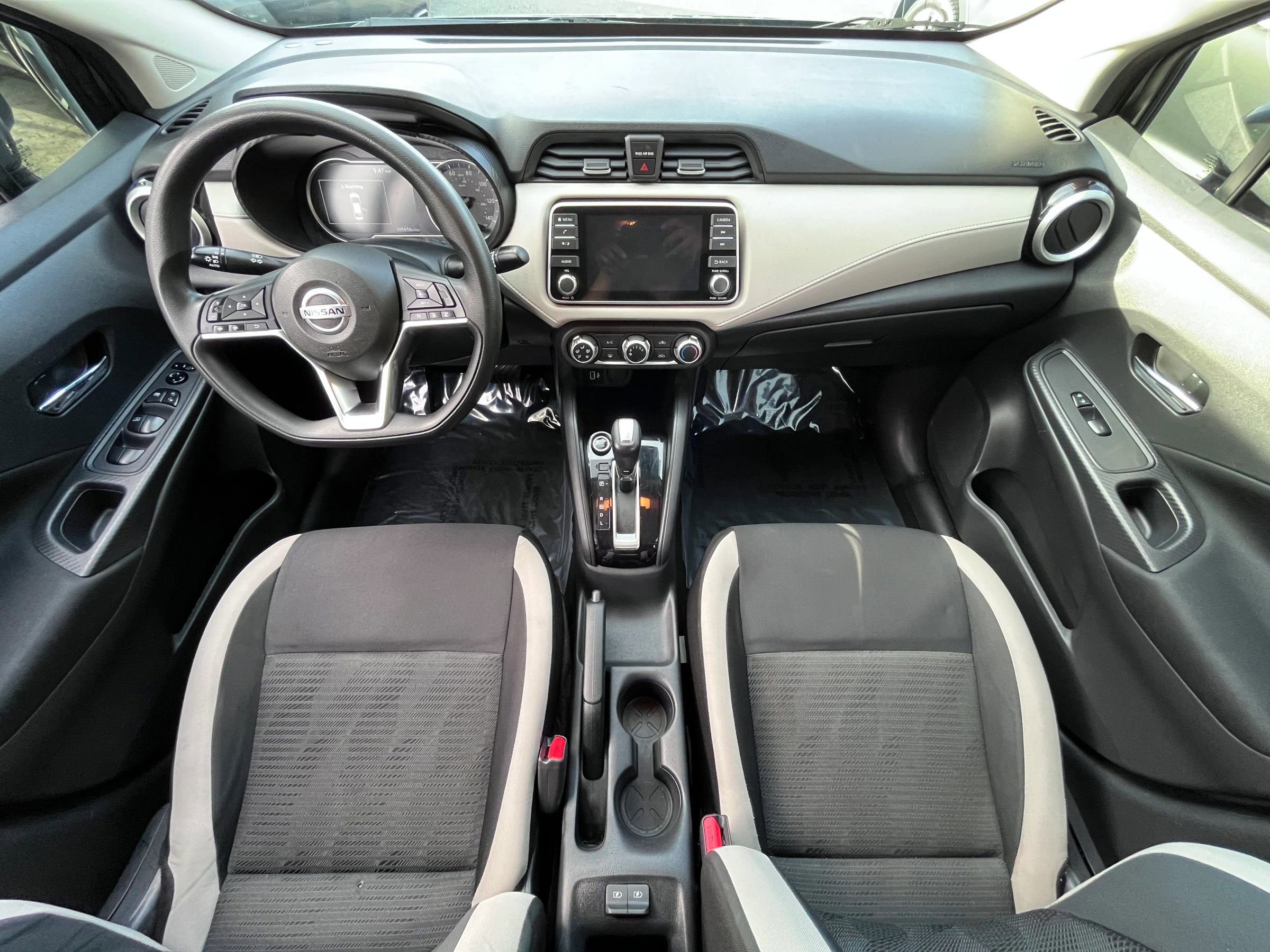 Used 2021 Nissan Versa SV image 17