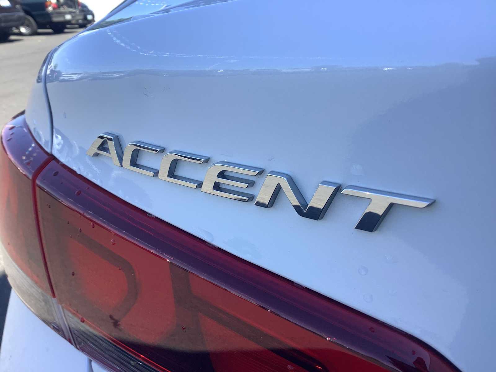 Used 2022 Hyundai Accent SE FWD image 6