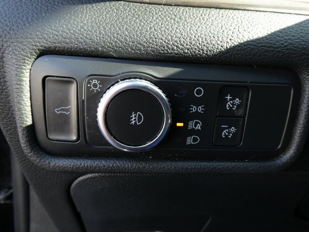 Used 2020 Ford Explorer Limited image 30