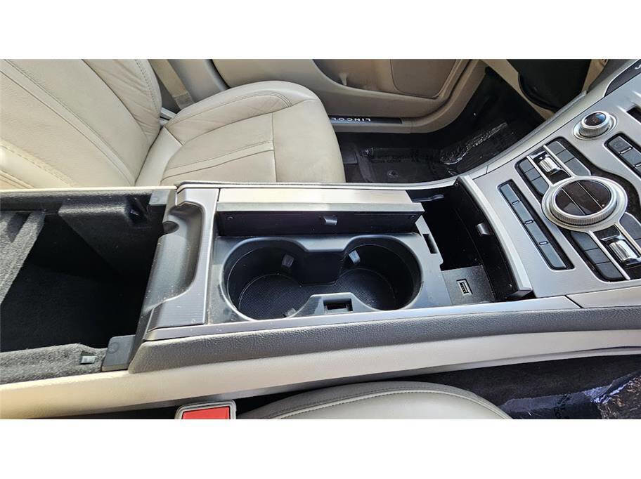 Used 2018 Lincoln MKZ Reserve image 32