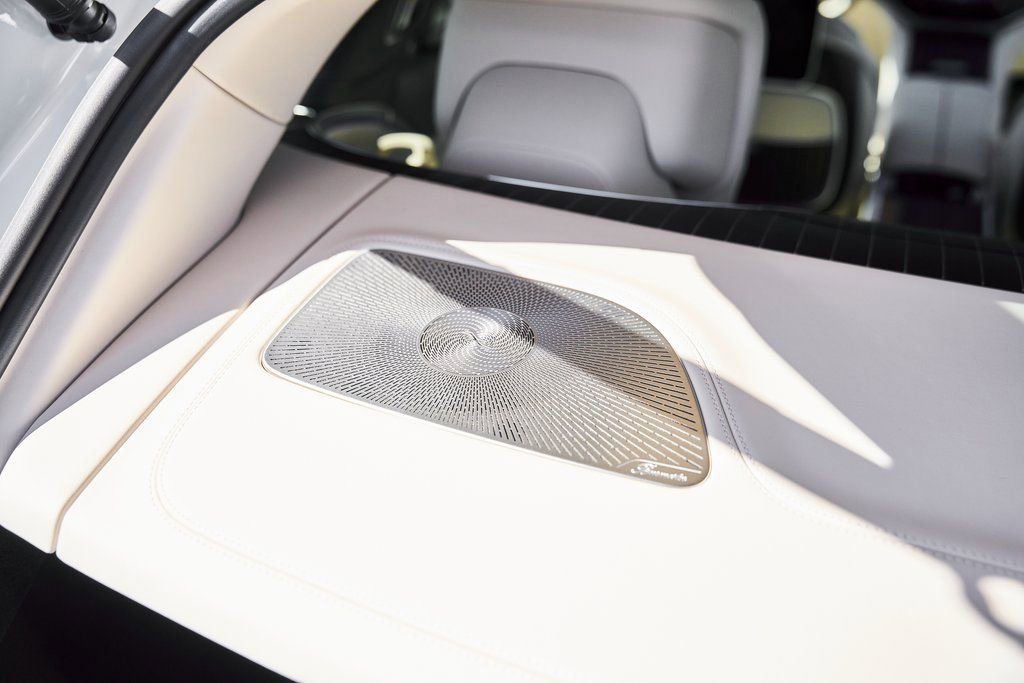 Used 2025 Mercedes-Benz Maybach EQS 680 4MATIC image 23