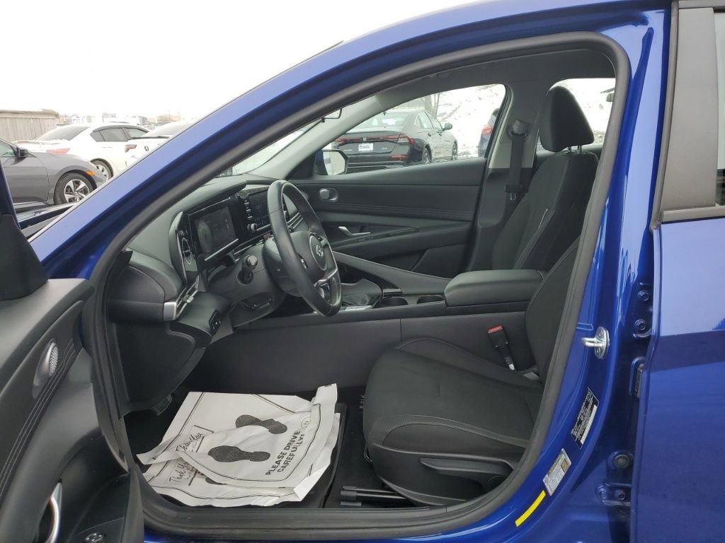Used 2021 Hyundai Elantra SEL w/ Convenience Package image 28