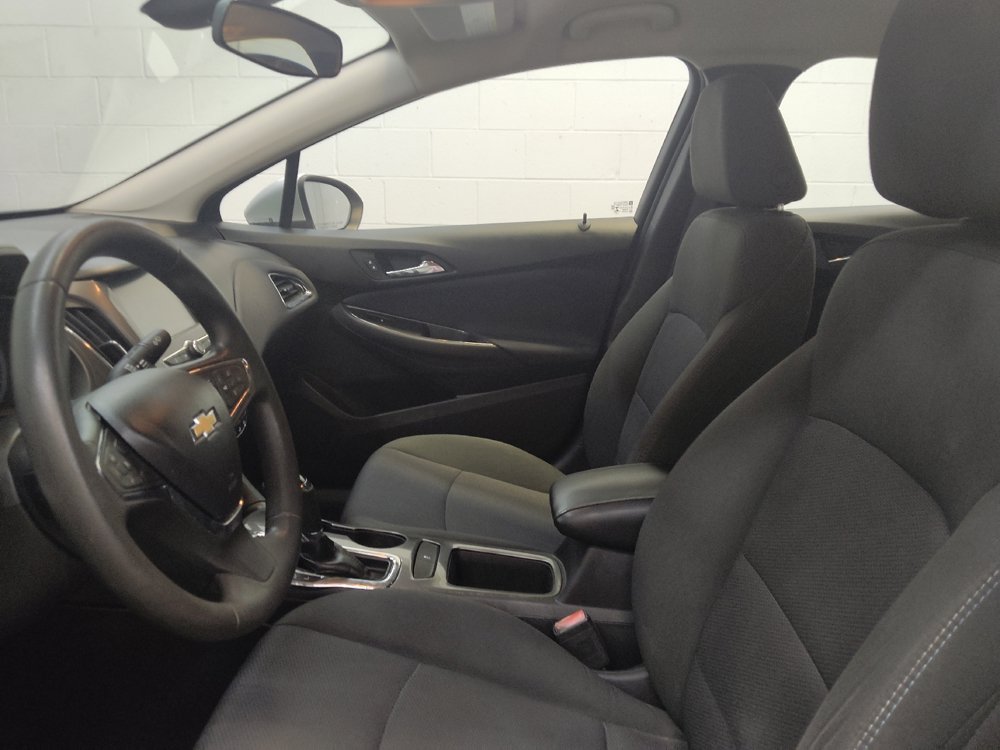 Used 2017 Chevrolet Cruze LT w/ Convenience Package FWD image 17