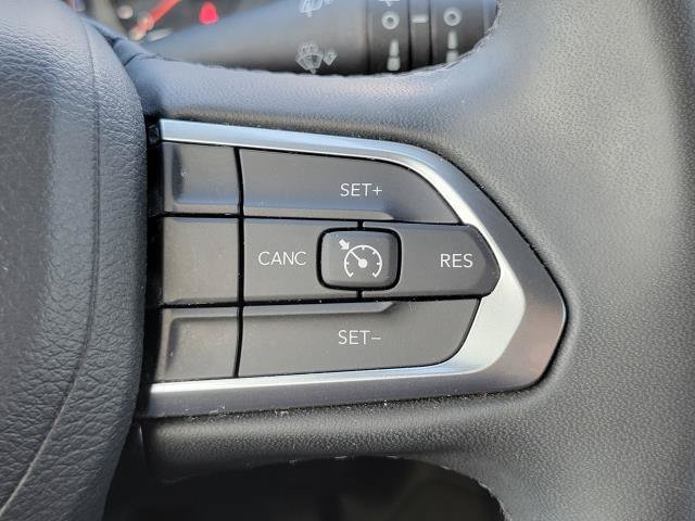 Used 2024 Jeep Compass Latitude AWD/4WD image 16