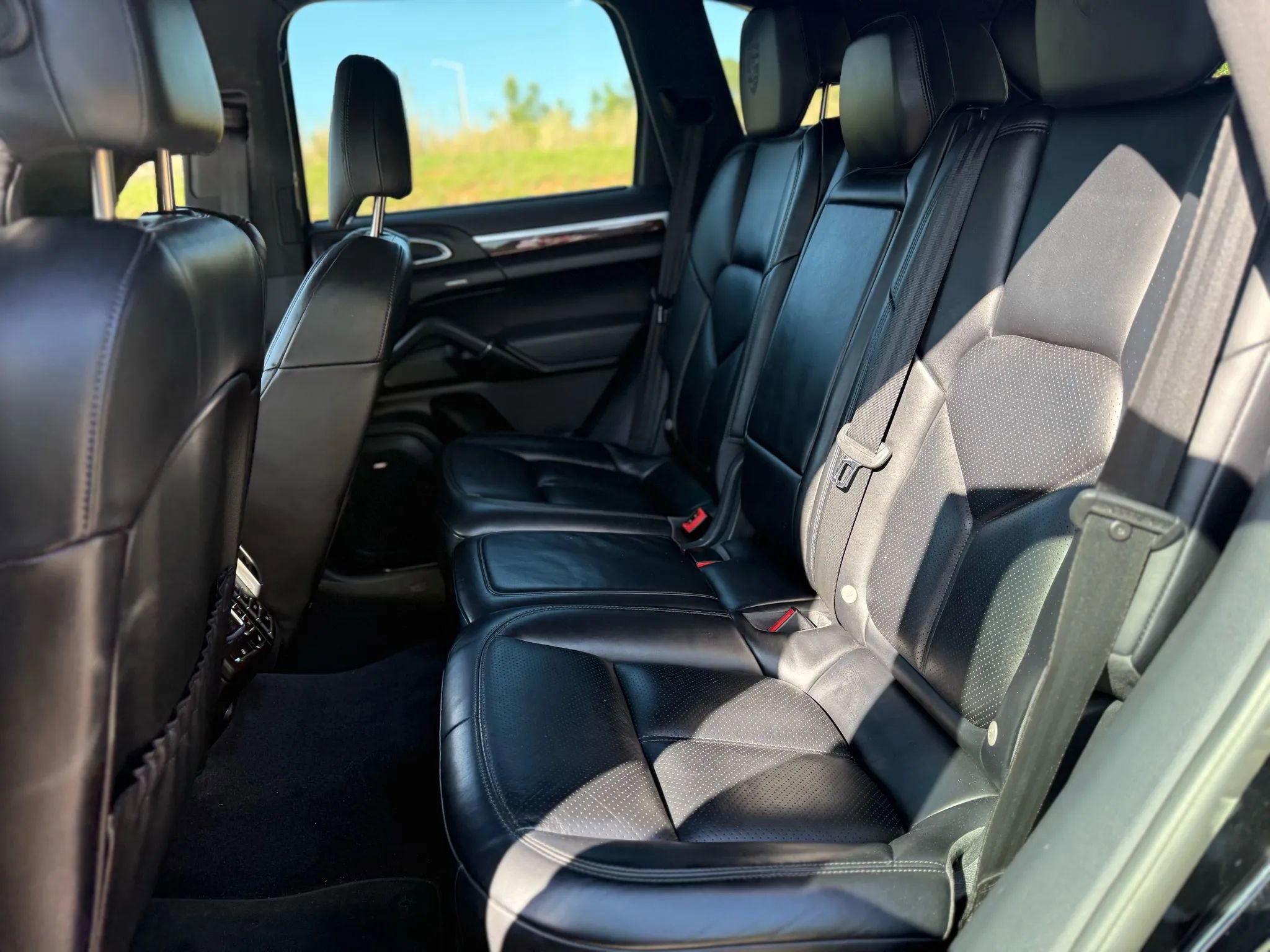 Used 2017 Porsche Cayenne image 12