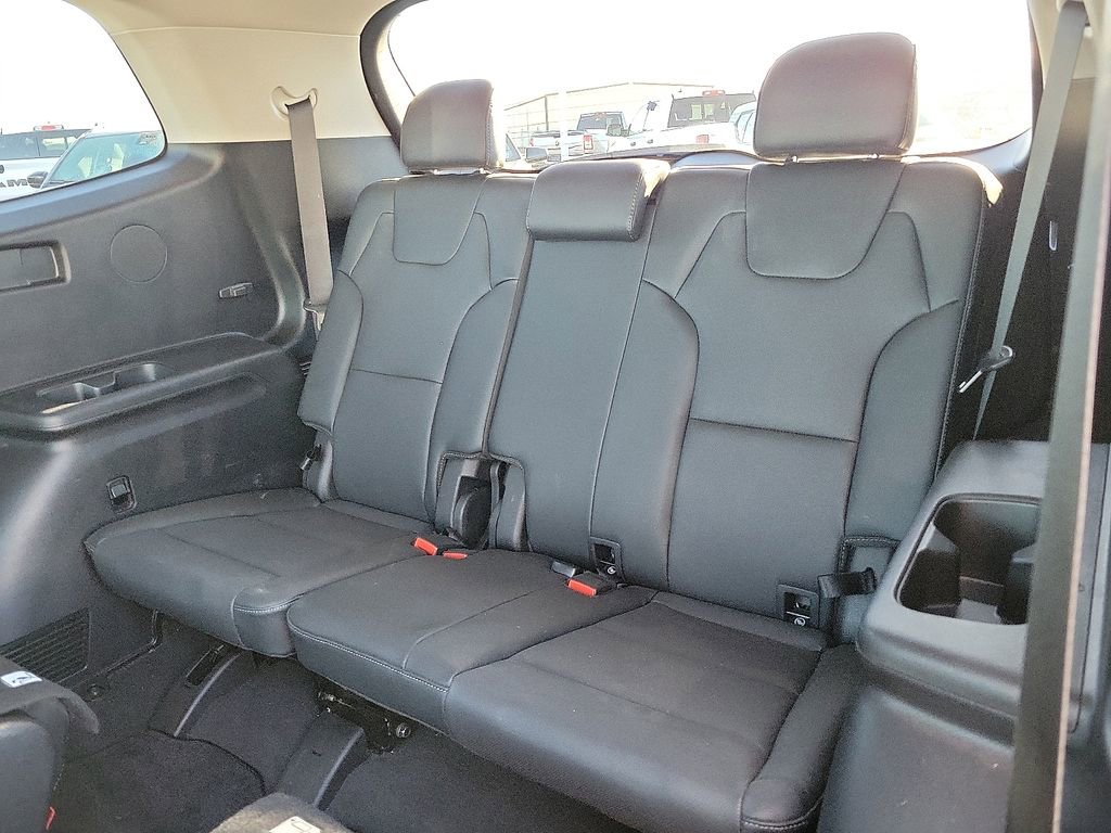 Used 2024 Kia Telluride EX w/ EX Captain's Chair Package image 9
