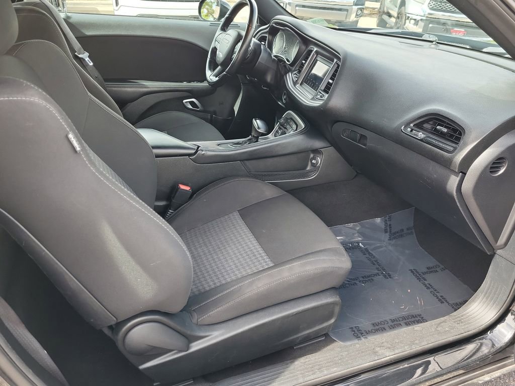 Used 2022 Dodge Challenger GT RWD image 15