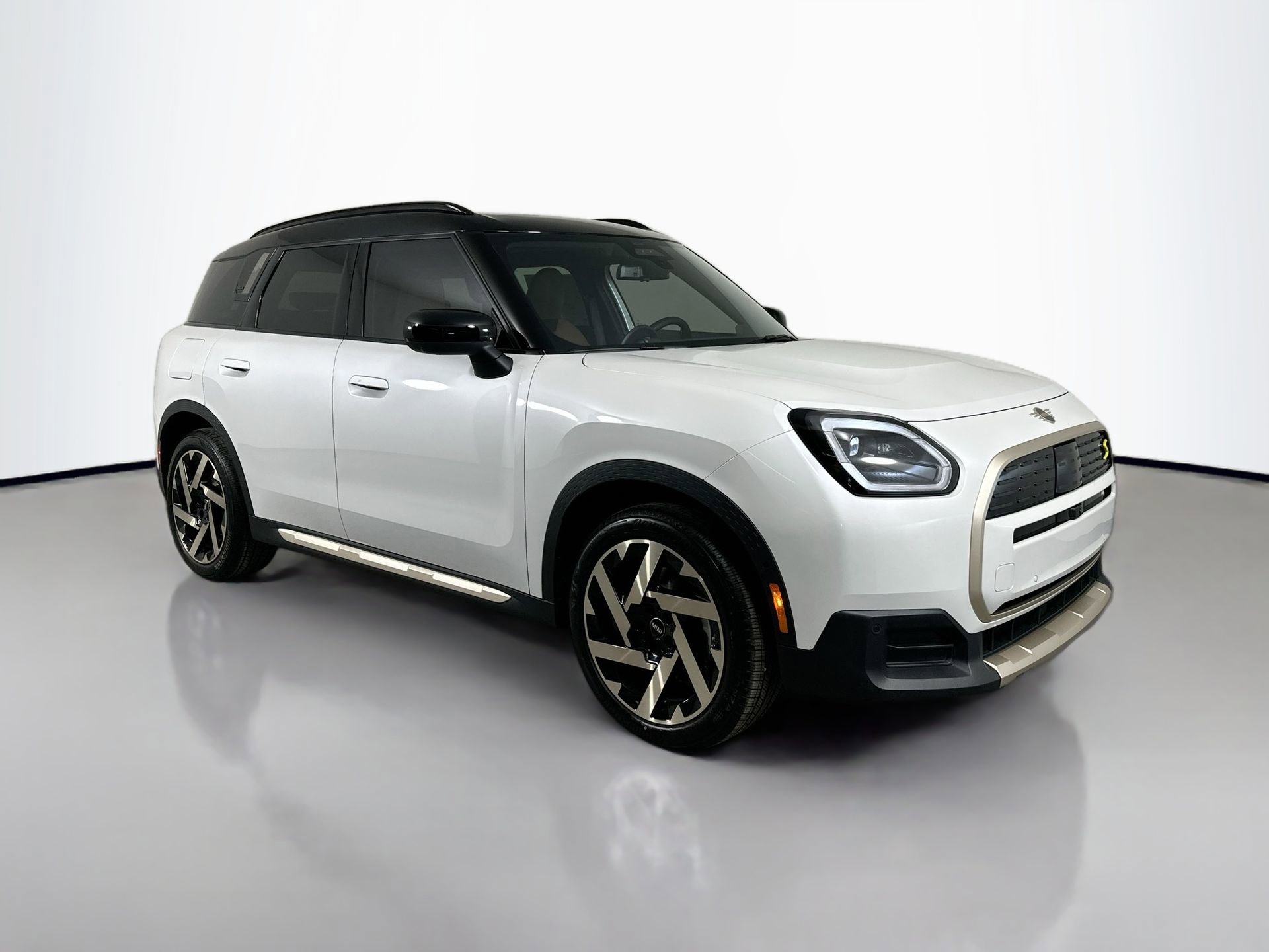 New 2025 MINI Cooper Countryman SE w/ Comfort Package Max image 3