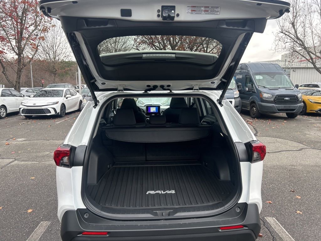 New 2025 Toyota RAV4 XLE image 17