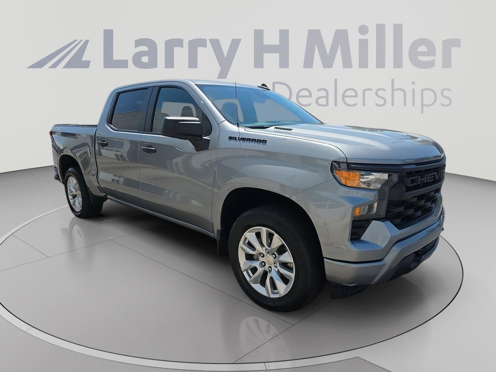 Certified 2025 Chevrolet Silverado 1500 Custom w/ LPO, Dark Essentials Package AWD/4WD image 15