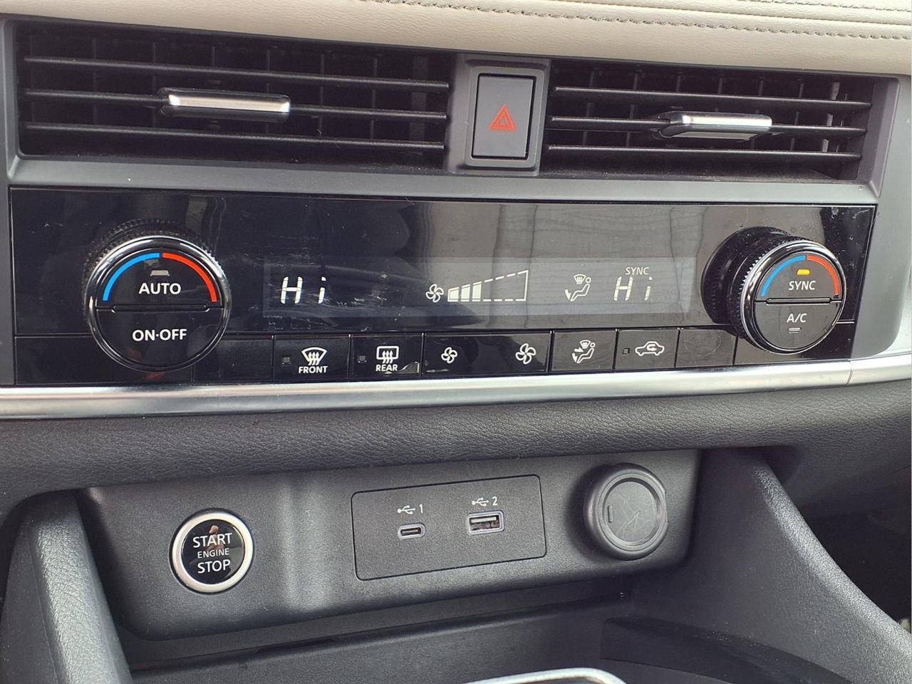 Used 2023 Nissan Rogue SV image 19