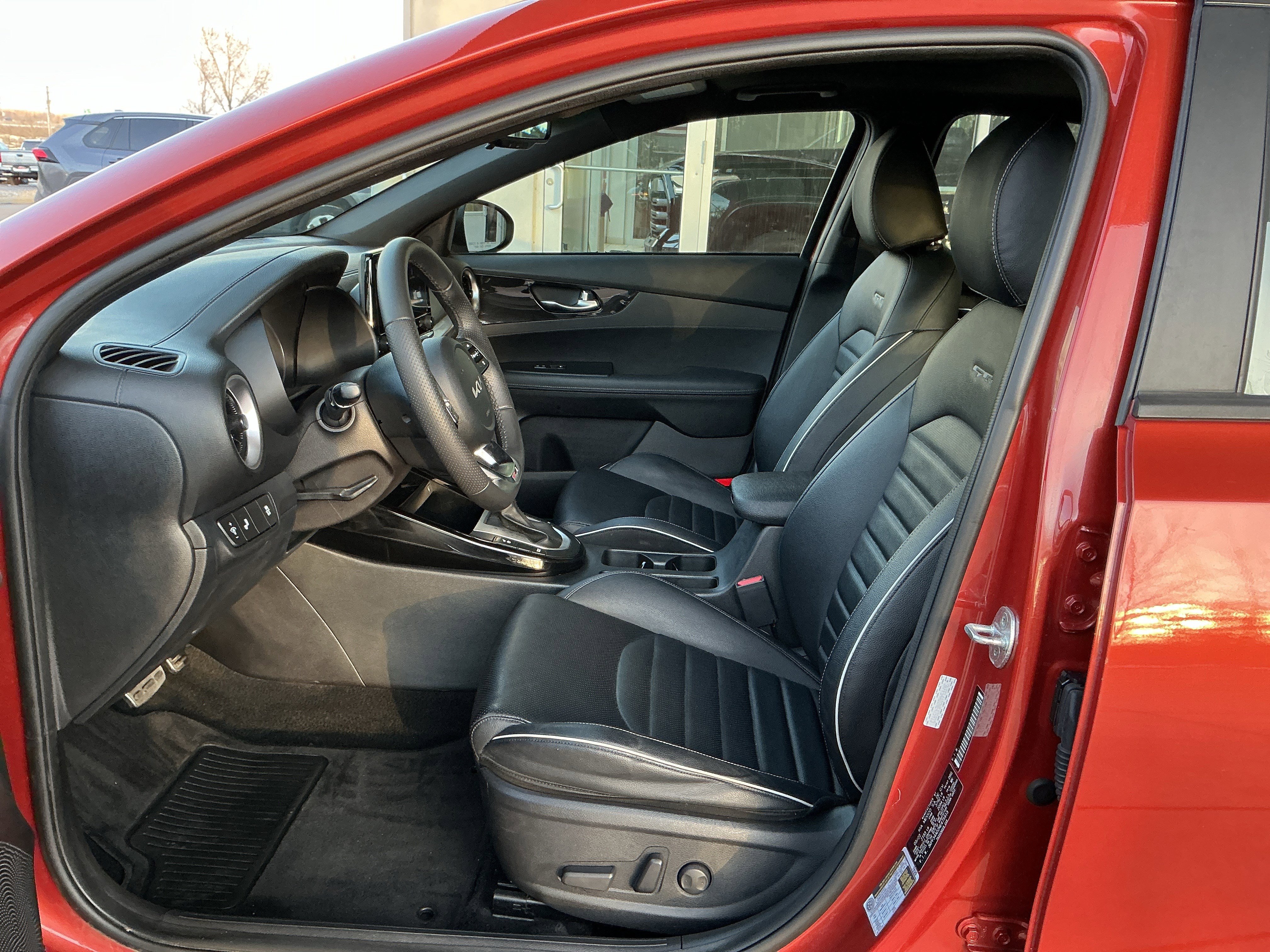 Used 2022 Kia Forte GT-Line w/ GT-Line Premium Package image 7