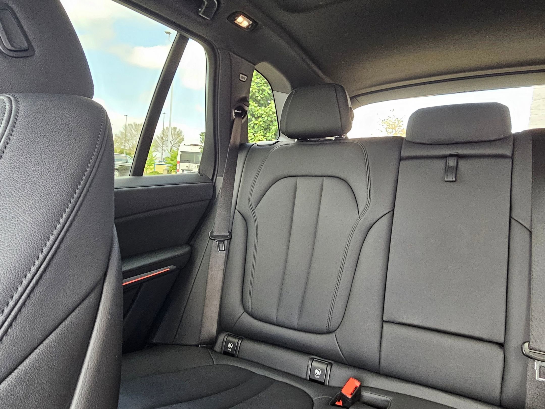 Used 2021 BMW X5 xDrive40i w/ Convenience Package image 24