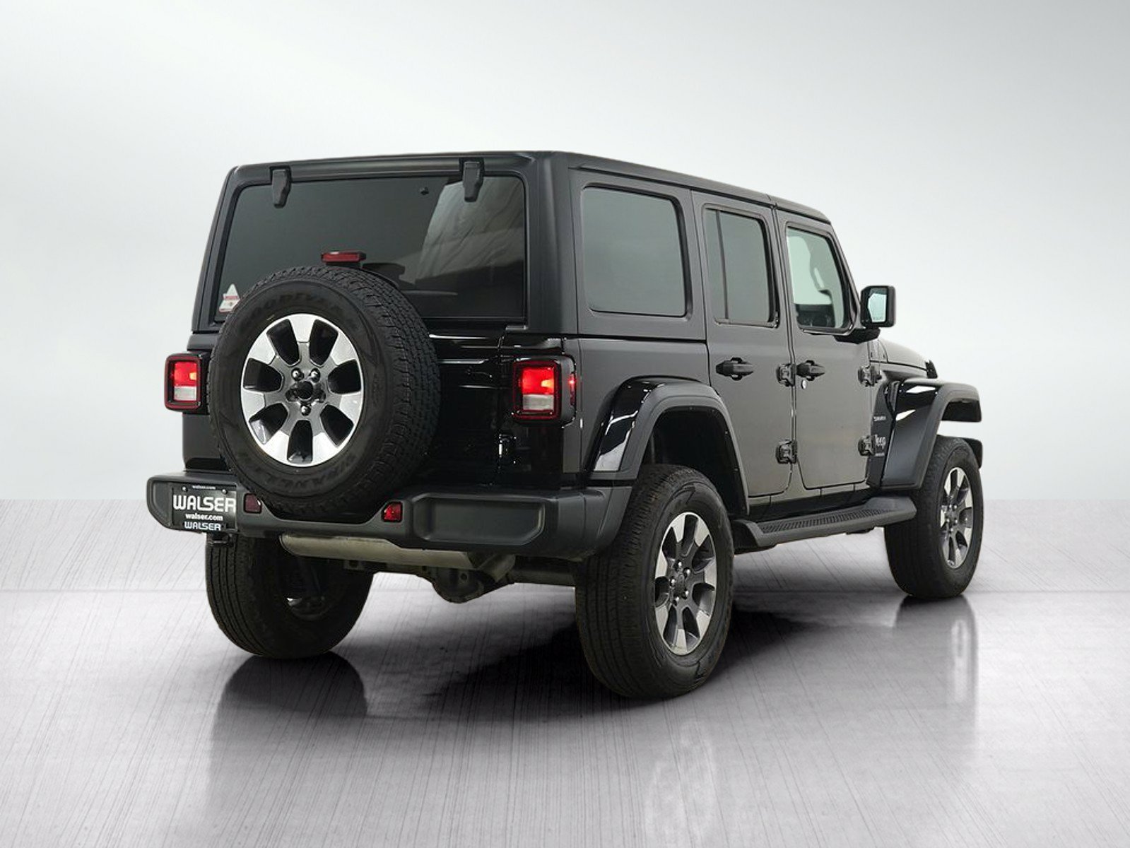 Used 2023 Jeep Wrangler Unlimited Sahara AWD/4WD image 7