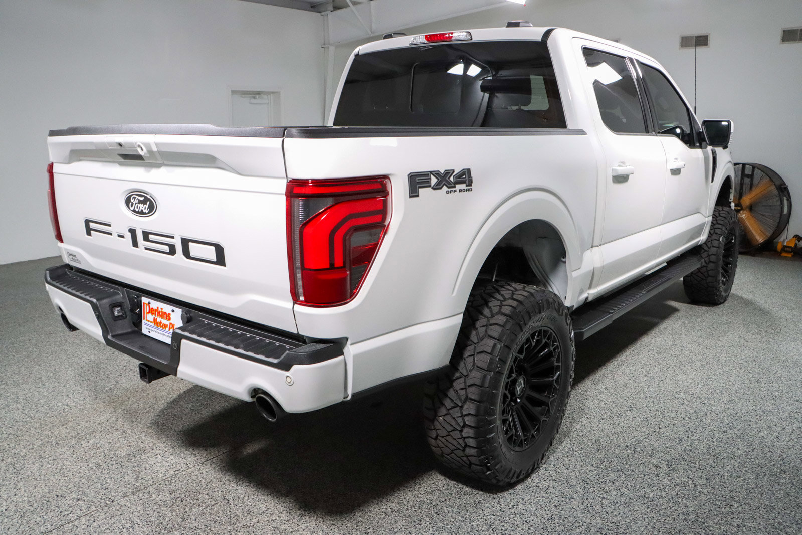 Used 2024 Ford F150 Lariat w/ Equipment Group 502A High AWD/4WD image 8