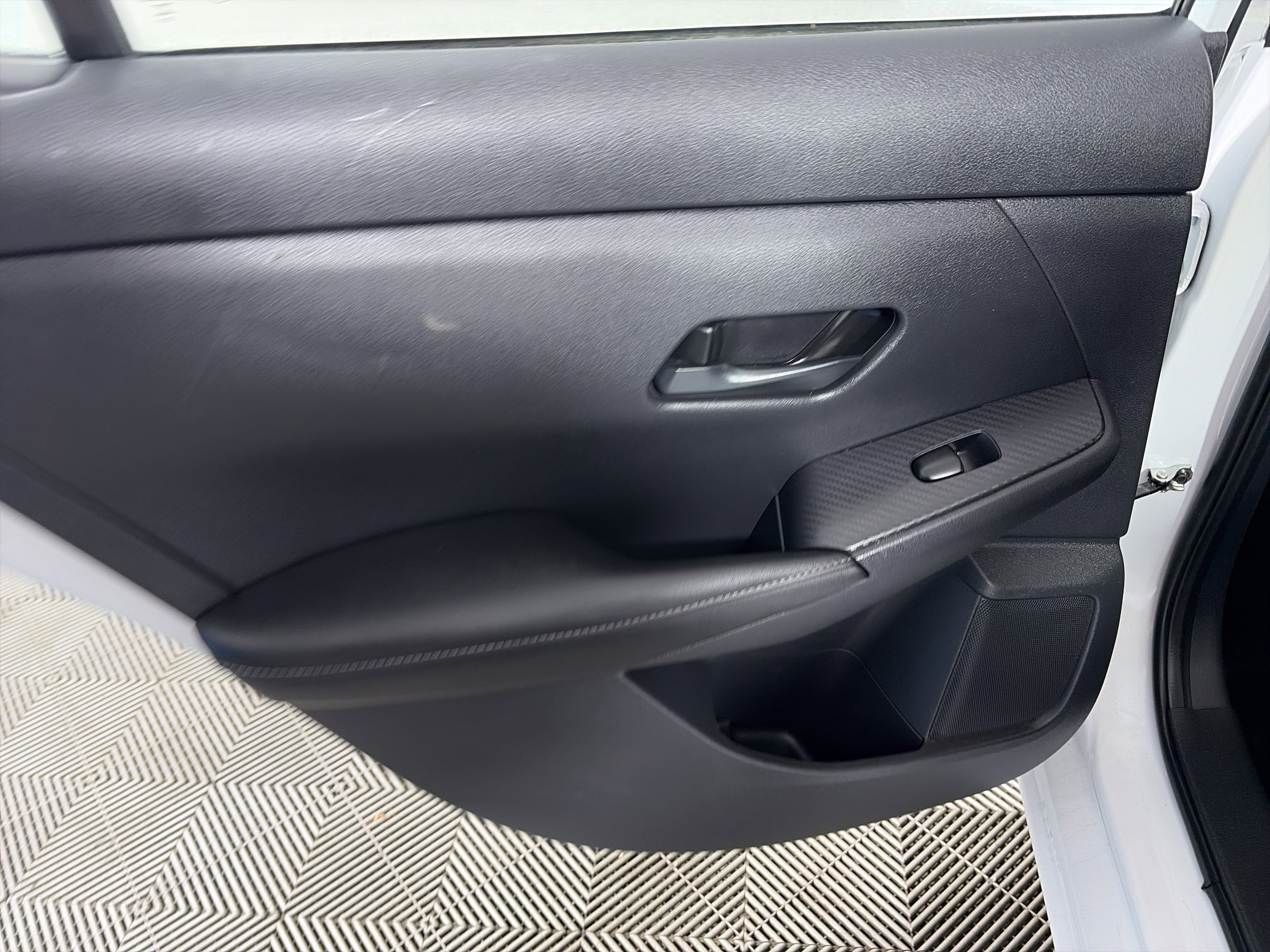 Certified 2024 Nissan Sentra SV image 34