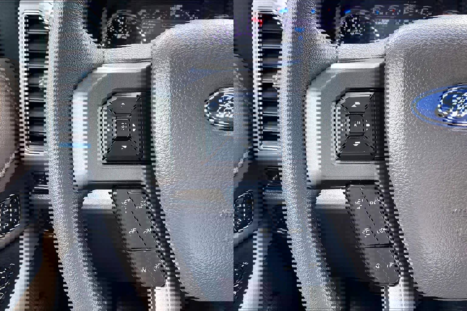 Used 2020 Ford Expedition XLT w/ Equipment Group 202A image 23