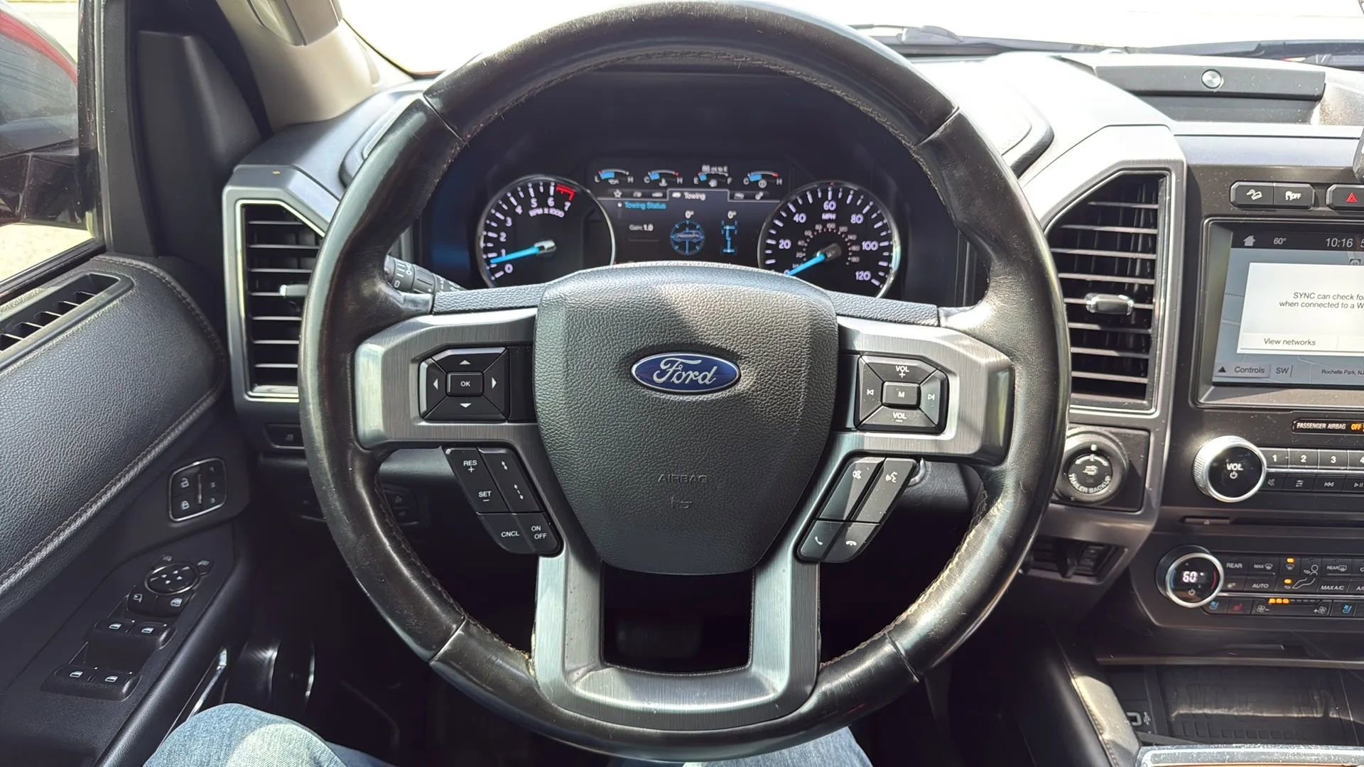 Used 2018 Ford Expedition Platinum image 10