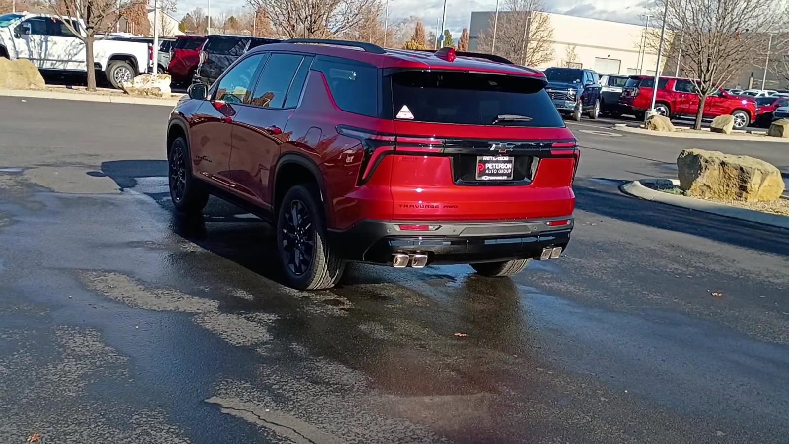 New 2026 Chevrolet Traverse LT w/ Midnight/Sport Edition image 2