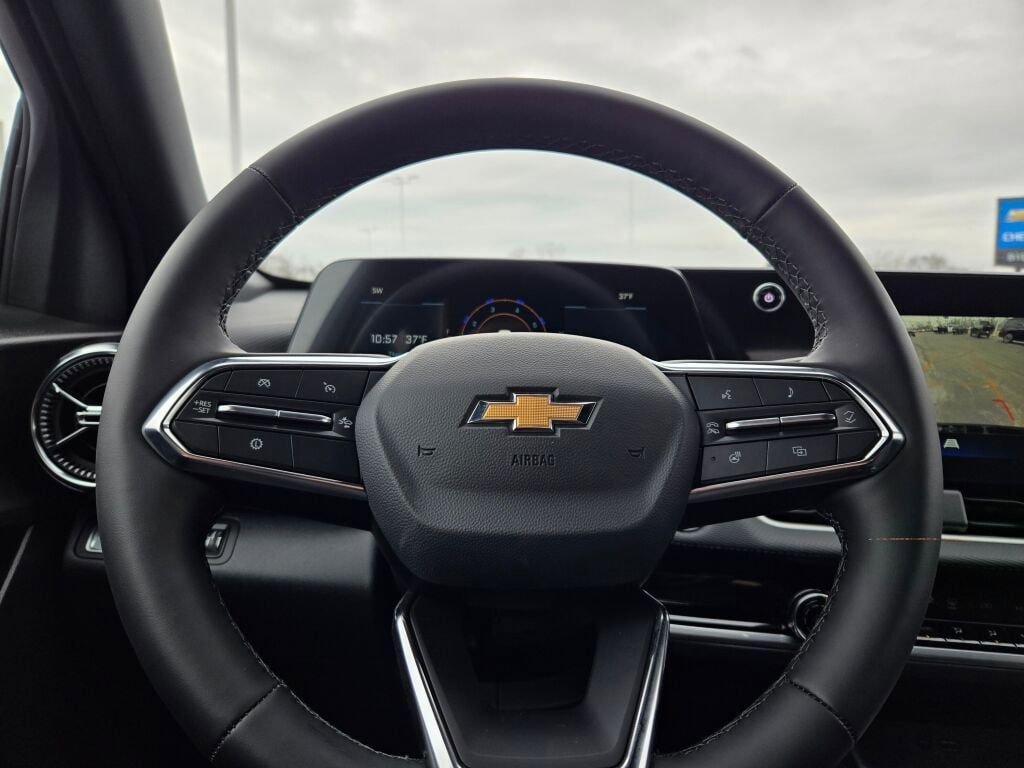 New 2026 Chevrolet Equinox LT w/ LPO, Floor Liner Package image 26