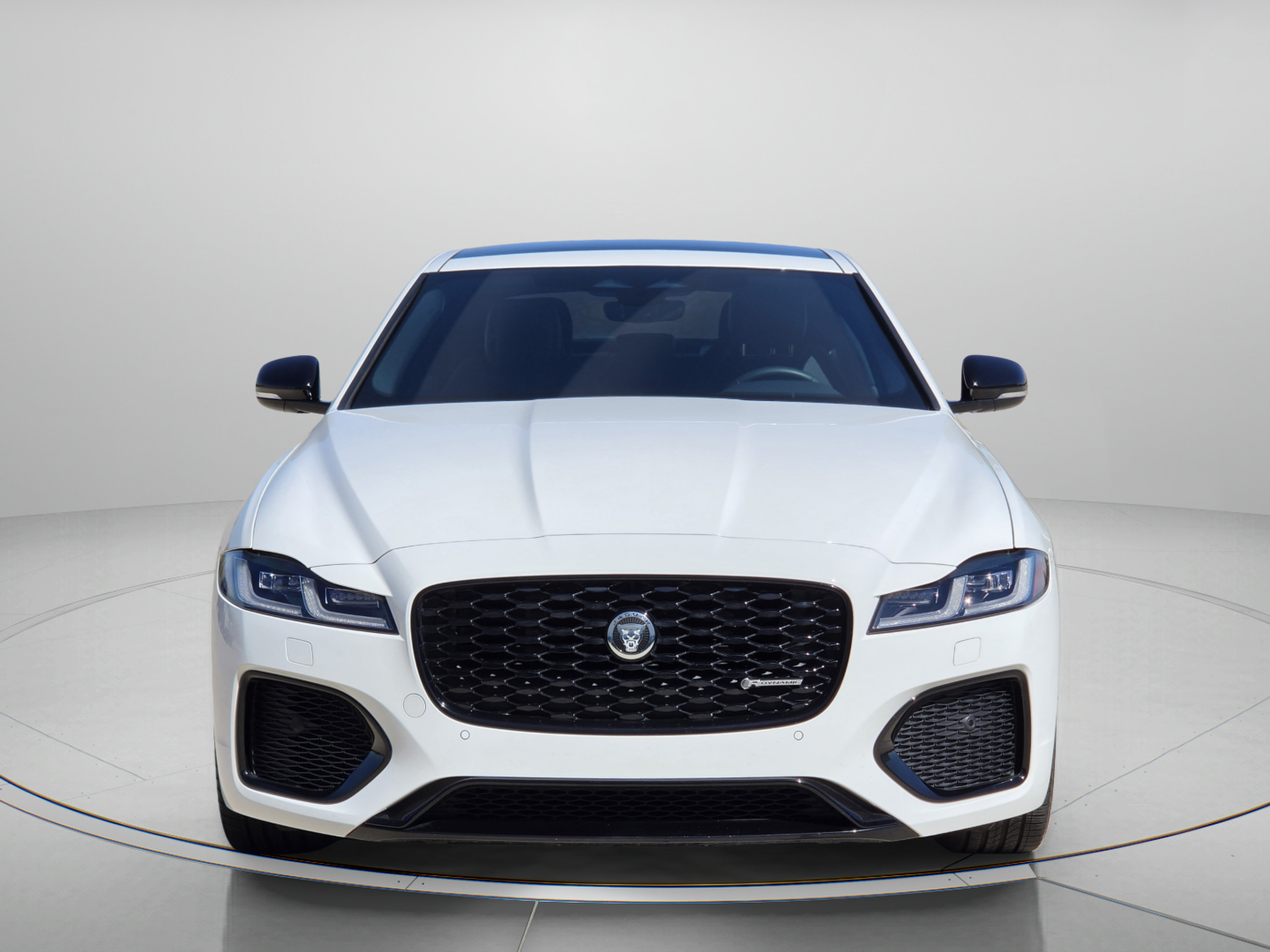 Certified 2024 Jaguar XF R-Dynamic SE AWD/4WD image 6