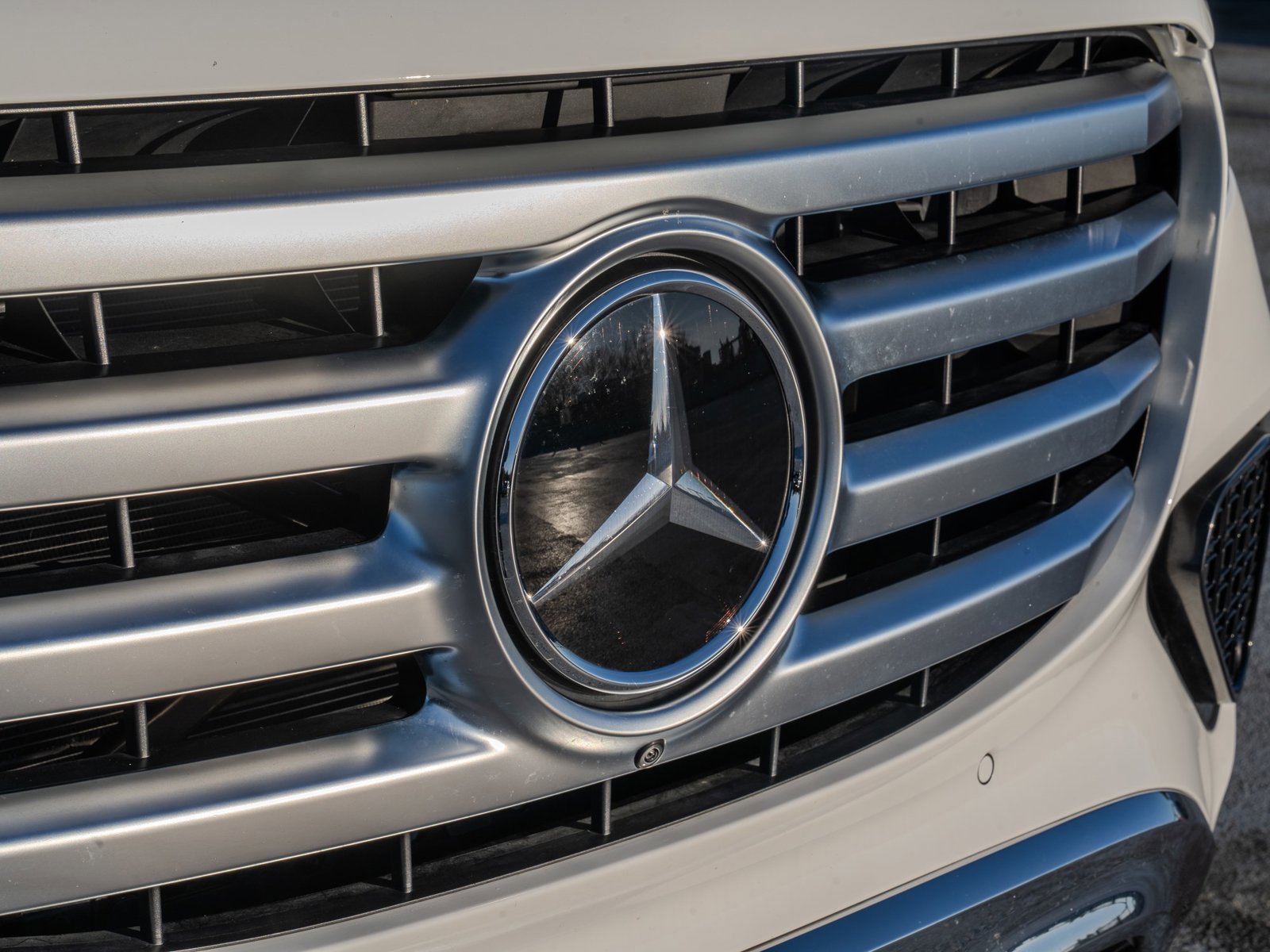 Used 2025 Mercedes-Benz GLS 450 4MATIC image 9