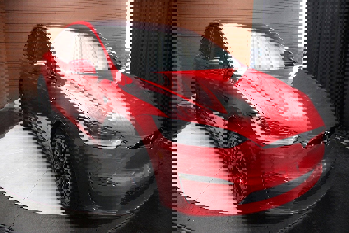 Used 2023 Tesla Model X 6 Seater AWD image 14