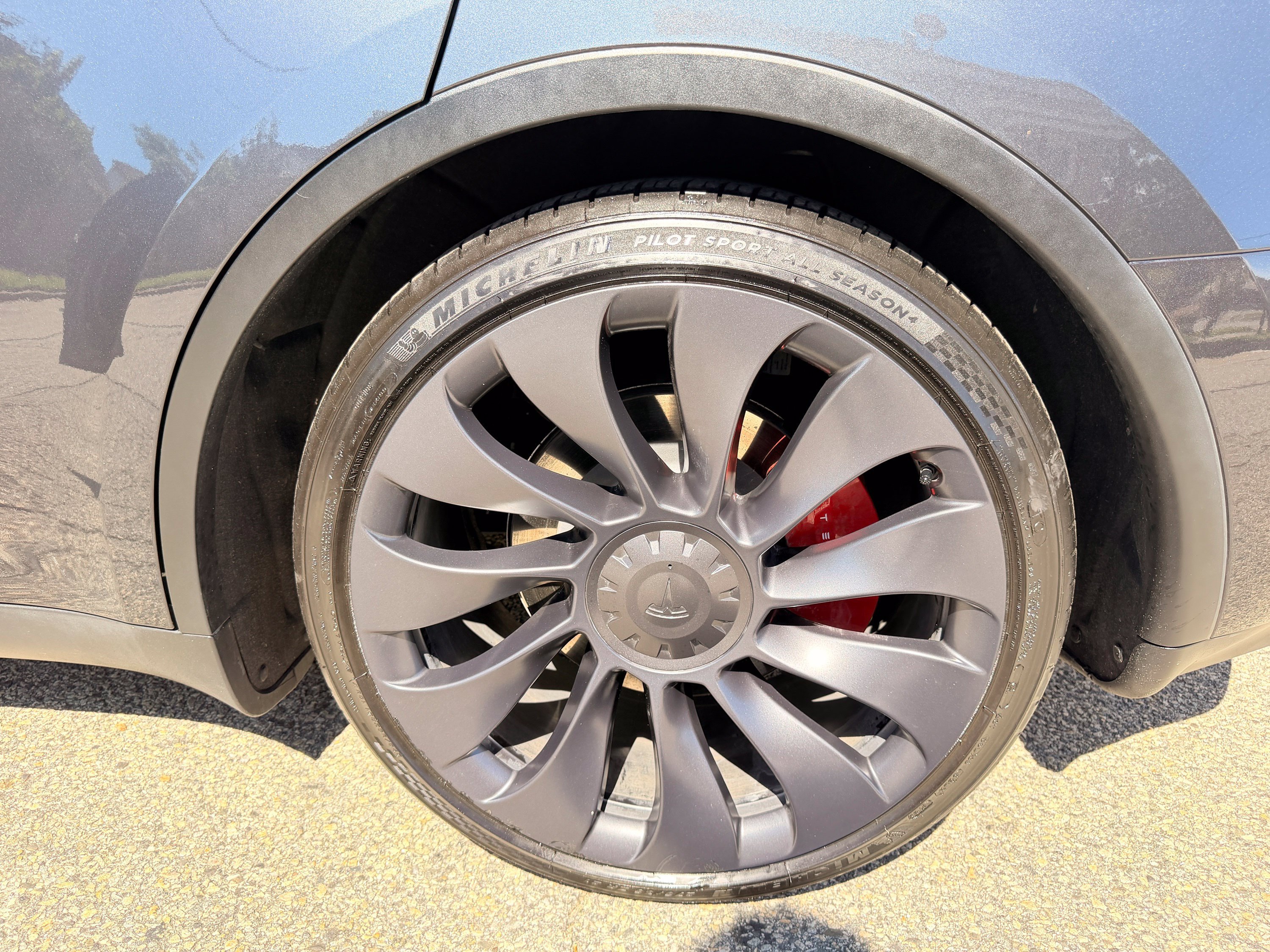 Used 2024 Tesla Model Y Performance AWD/4WD image 33