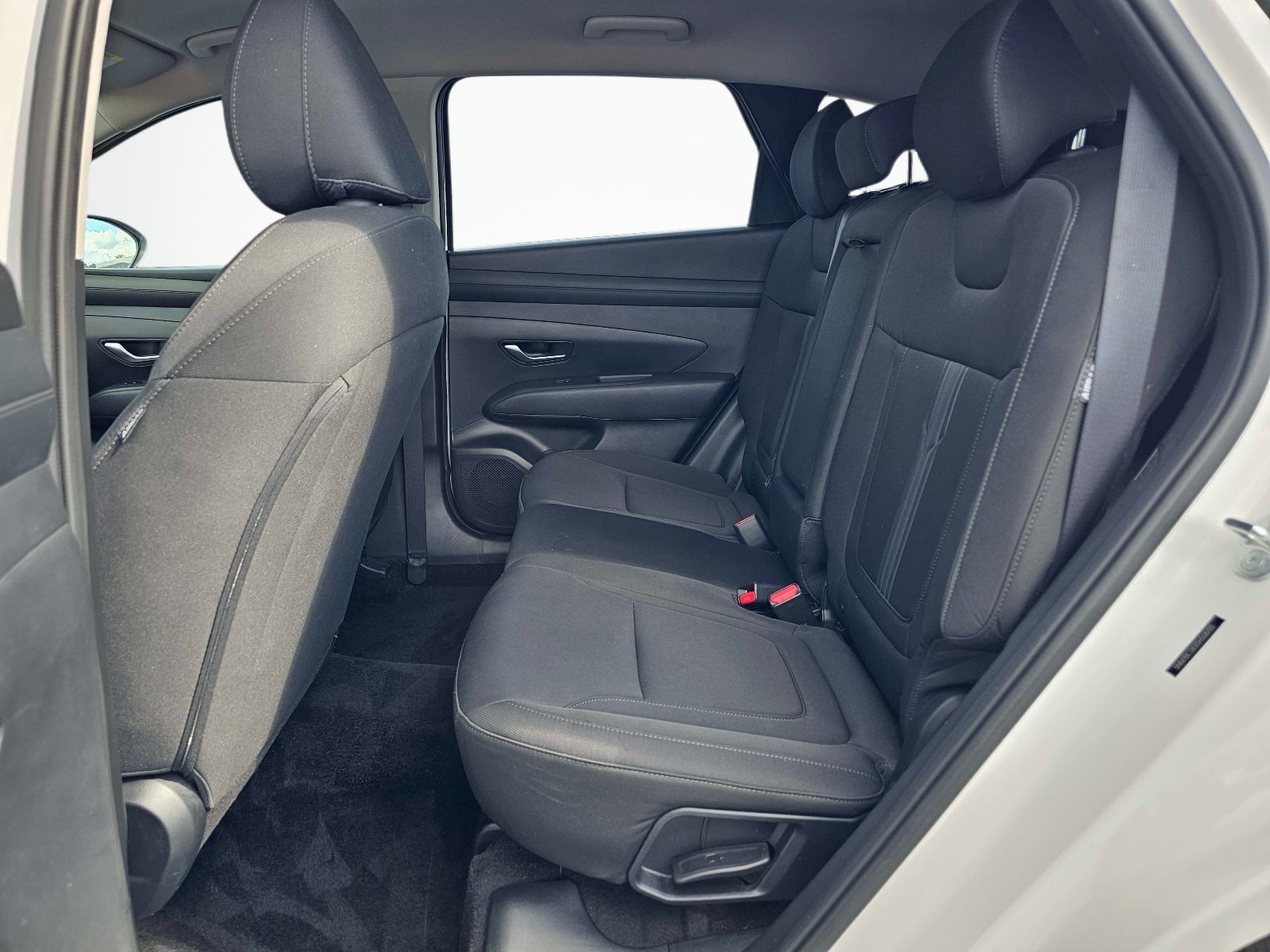 Used 2025 Hyundai Tucson SEL AWD/4WD image 29