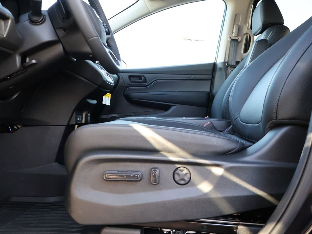 Certified 2026 Honda Odyssey EX-L image 32