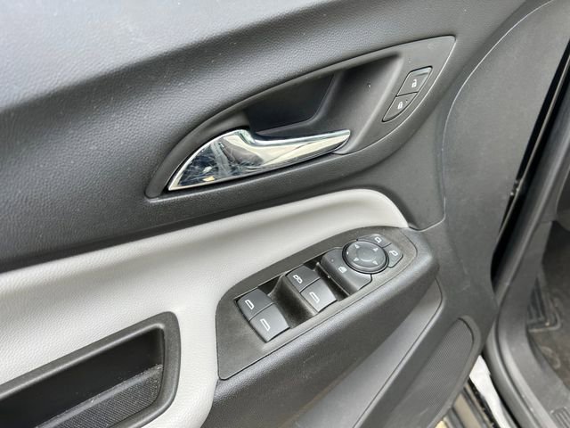 Used 2023 Chevrolet Equinox LS w/ Driver Confidence II Package image 11