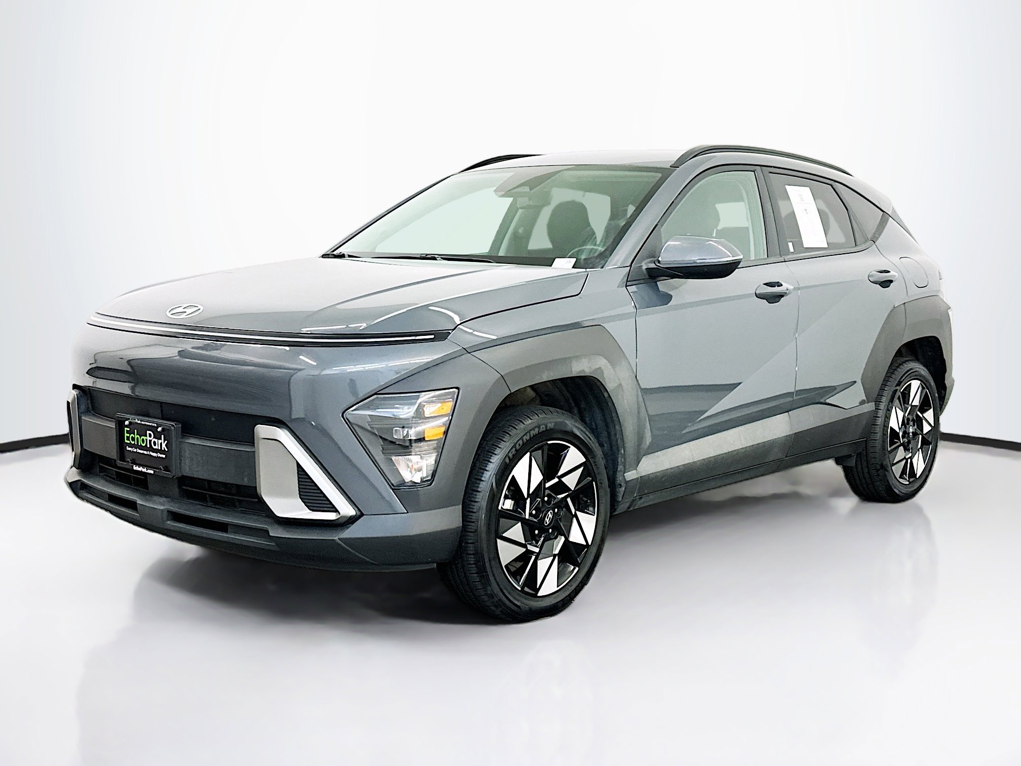 Used 2025 Hyundai Kona SEL image 3