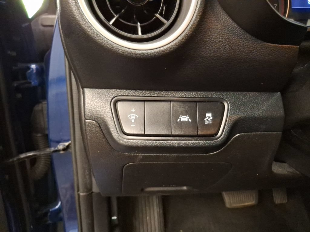 Used 2021 Kia Forte LXS FWD image 19