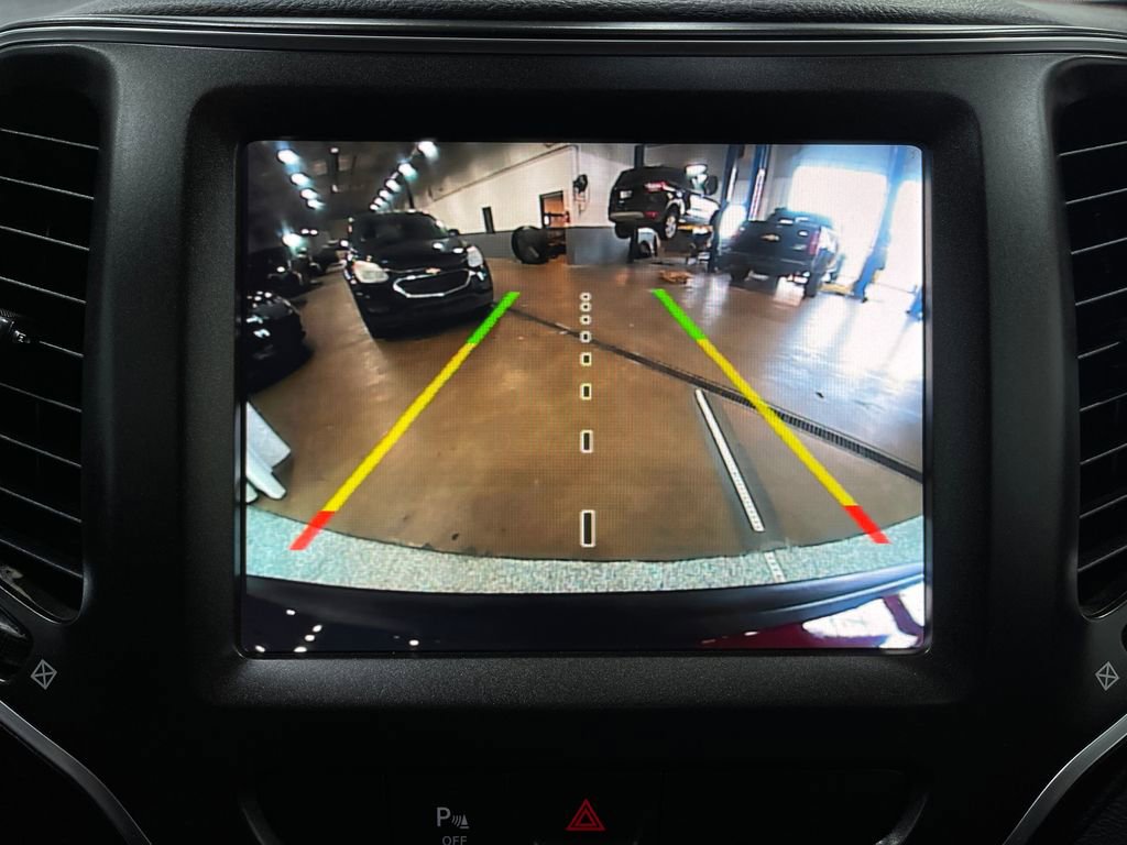 Used 2021 Jeep Cherokee Trailhawk w/ Trailer Tow Group image 11